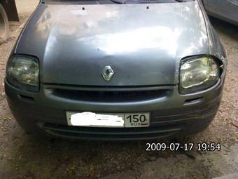 2001 Renault Clio Photos