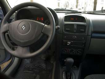 2004 Renault Clio Photos