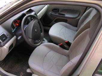 2004 Renault Clio Wallpapers