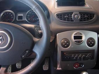 2008 Renault Clio Pictures