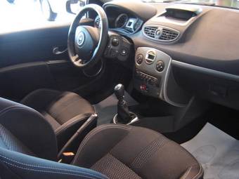 2008 Renault Clio Photos