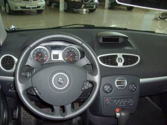 2008 Renault Clio Photos