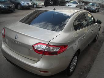 2010 Renault Fluence Photos