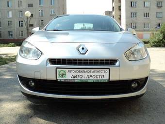 2010 Renault Fluence Pictures