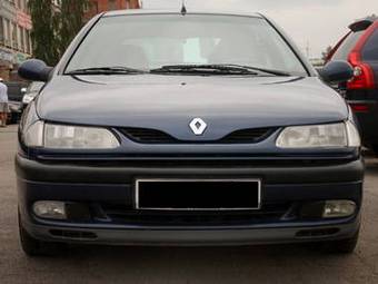 1998 Renault Laguna Pictures