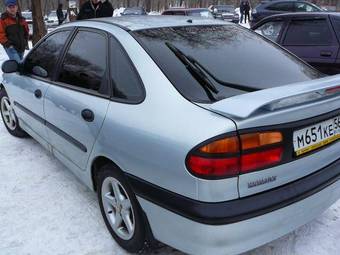 2000 Renault Laguna Pictures