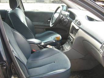 2002 Renault Laguna Pictures