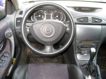 2004 Renault Laguna Photos