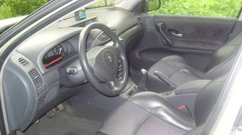 2004 Renault Laguna Photos