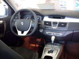 2008 Renault Laguna Pictures