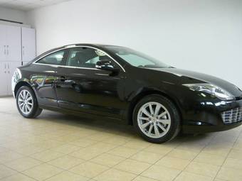 2009 Renault Laguna Pictures
