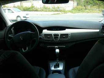 2009 Renault Laguna Pictures