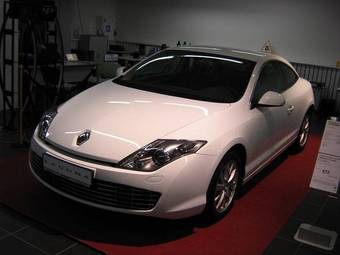 2009 Renault Laguna Photos