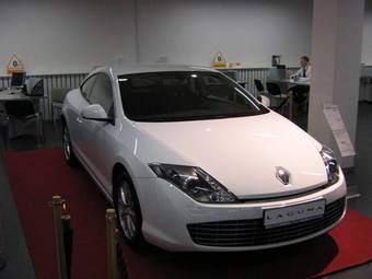 2009 Renault Laguna Photos