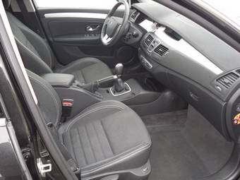 2009 Renault Laguna Pictures