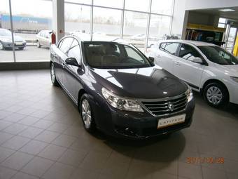 2011 Renault Latitude Pictures