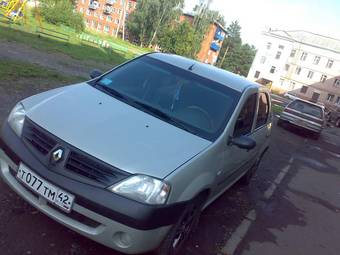 2005 Renault Logan Photos