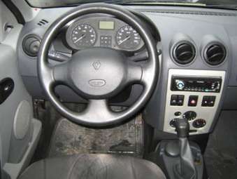 2006 Renault Logan Images