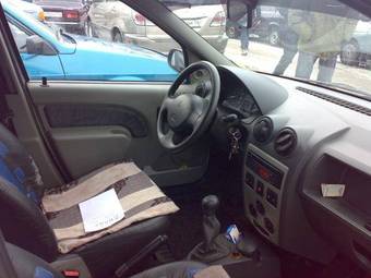 2006 Renault Logan Photos