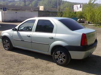 2006 Renault Logan Photos