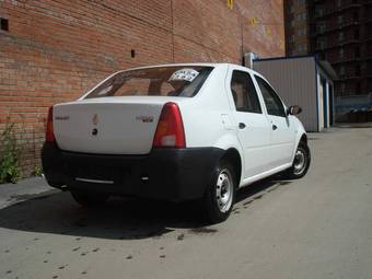 2006 Renault Logan Photos