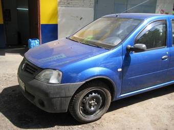2007 Renault Logan Photos