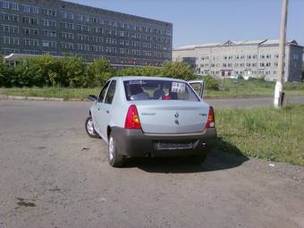 2007 Renault Logan Photos