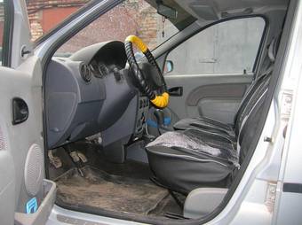 2008 Renault Logan Photos