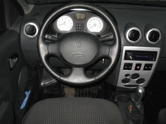 2008 Renault Logan Photos
