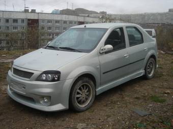 2008 Renault Logan Images