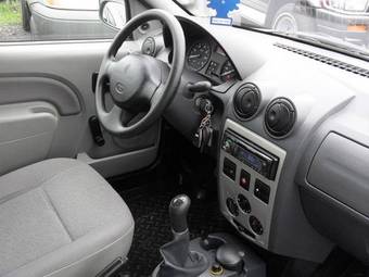 2008 Renault Logan Photos