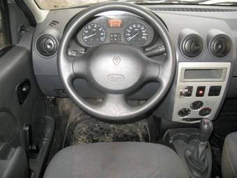 2008 Renault Logan Photos