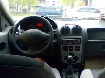 2008 Renault Logan Wallpapers