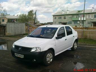 2008 Renault Logan Photos