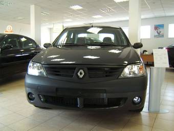 2009 Renault Logan Photos