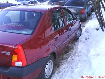 2009 Renault Logan Photos