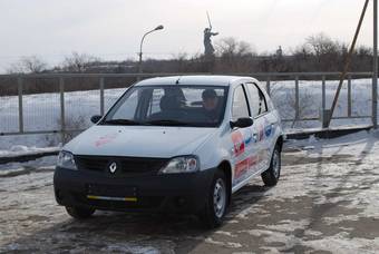 2009 Renault Logan Photos