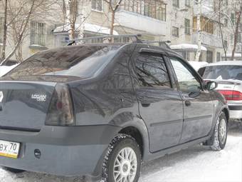 2009 Renault Logan Photos
