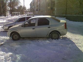 2009 Renault Logan Pictures