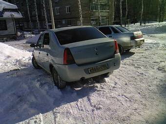 2009 Renault Logan Photos