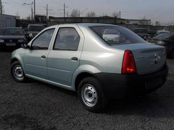 2009 Renault Logan Photos