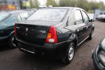 2009 Renault Logan Pictures