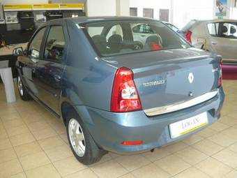 2010 Renault Logan Pictures