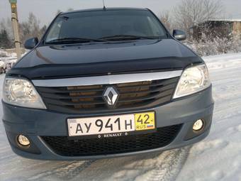 2010 Renault Logan Images