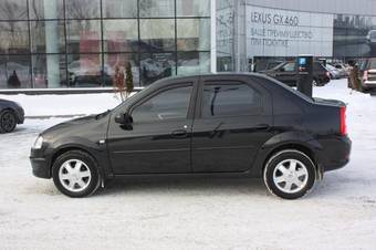 2010 Renault Logan Pictures