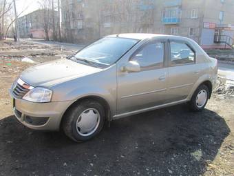 2010 Renault Logan Photos