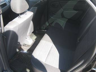2010 Renault Logan Pictures