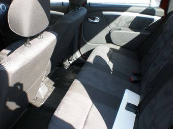 2011 Renault Logan Photos