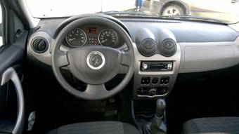 2011 Renault Logan Wallpapers