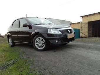2011 Renault Logan Photos